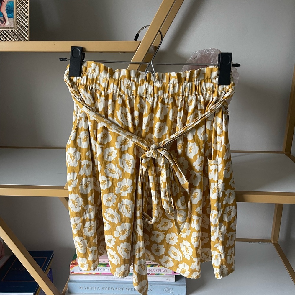 American Eagle Outfitters Yellow Floral Pull On Paperbag Ruffle Skirt